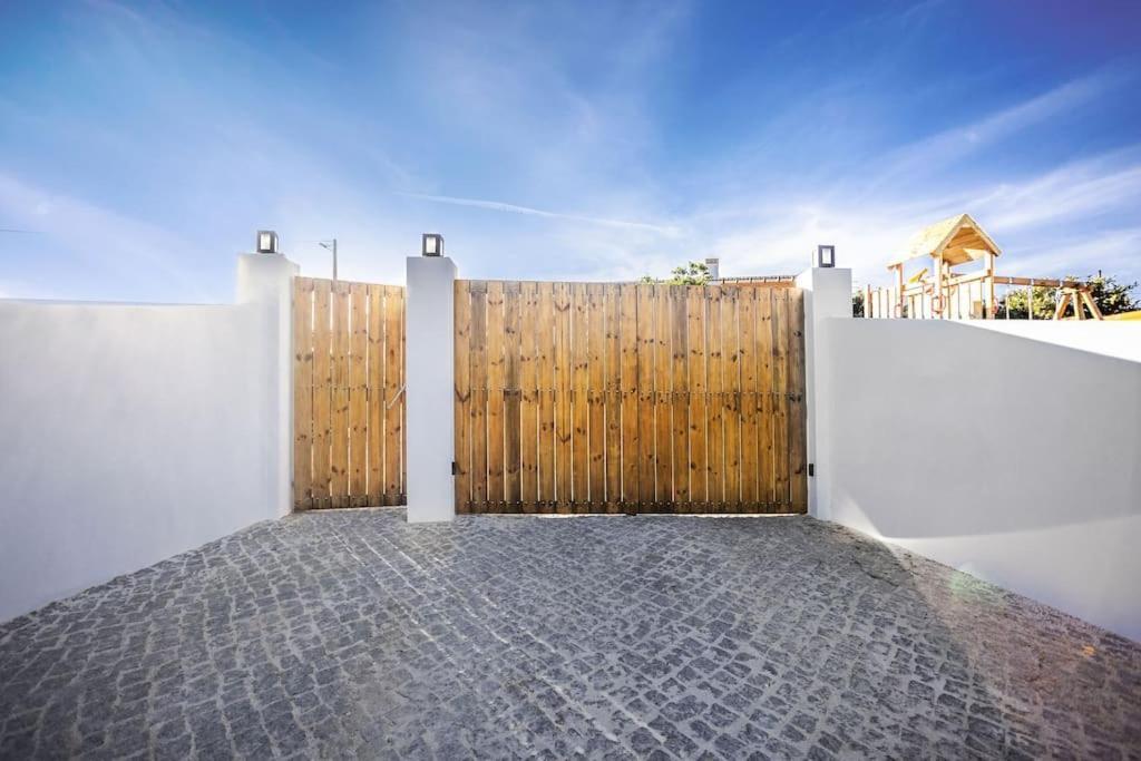 וילה דו ביספו Casa Monte Salema מראה חיצוני תמונה